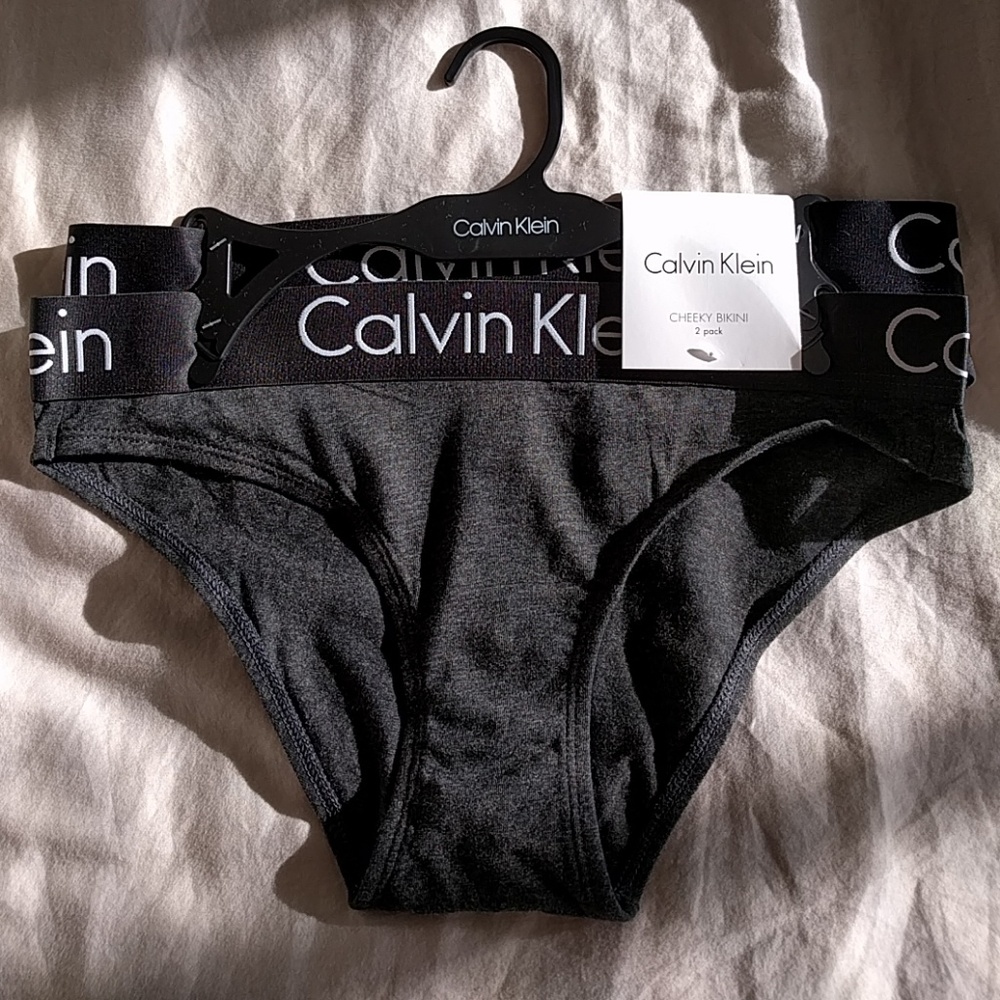 NWT Calvin Klein Cheeky Bikini Set - 2 Pairs - Picture 1 of 2
